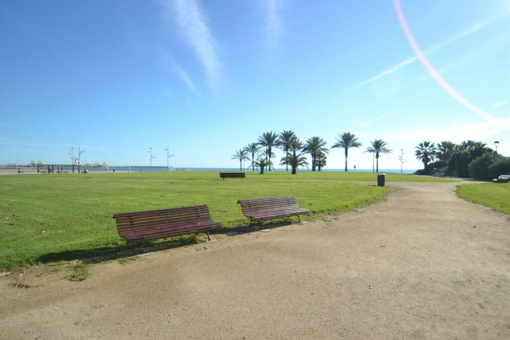 Piso Delante De La Playa Con 2 Apartment