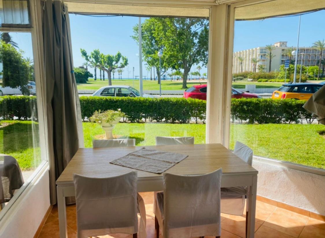 Piso Delante De La Playa Con 2 Appartement *